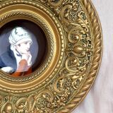 Brass wall decoration repelled hand-painted portrait