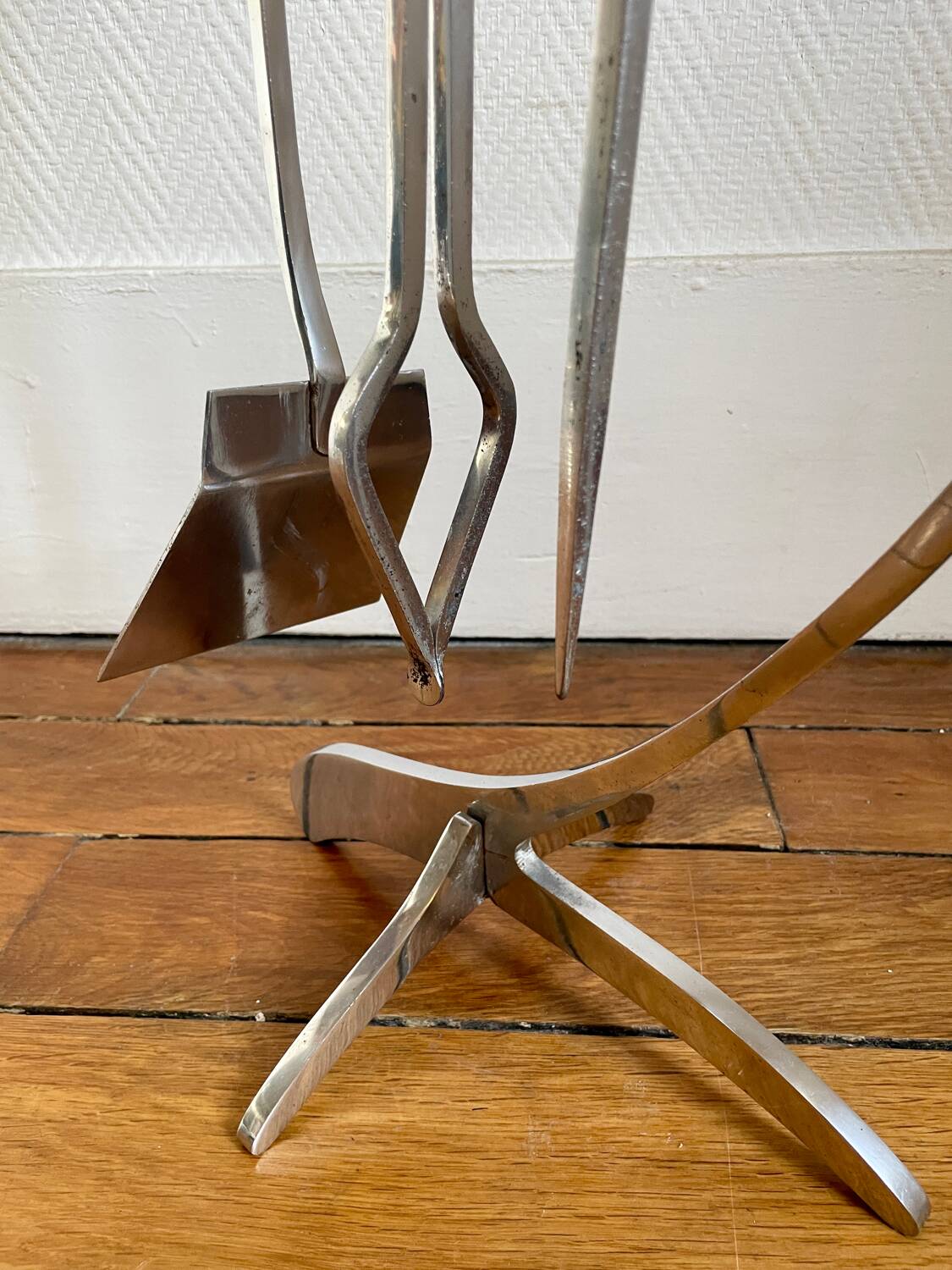 Jaques Charles polished stainless steel fireplace set for Jean-Paul Créations France 1970