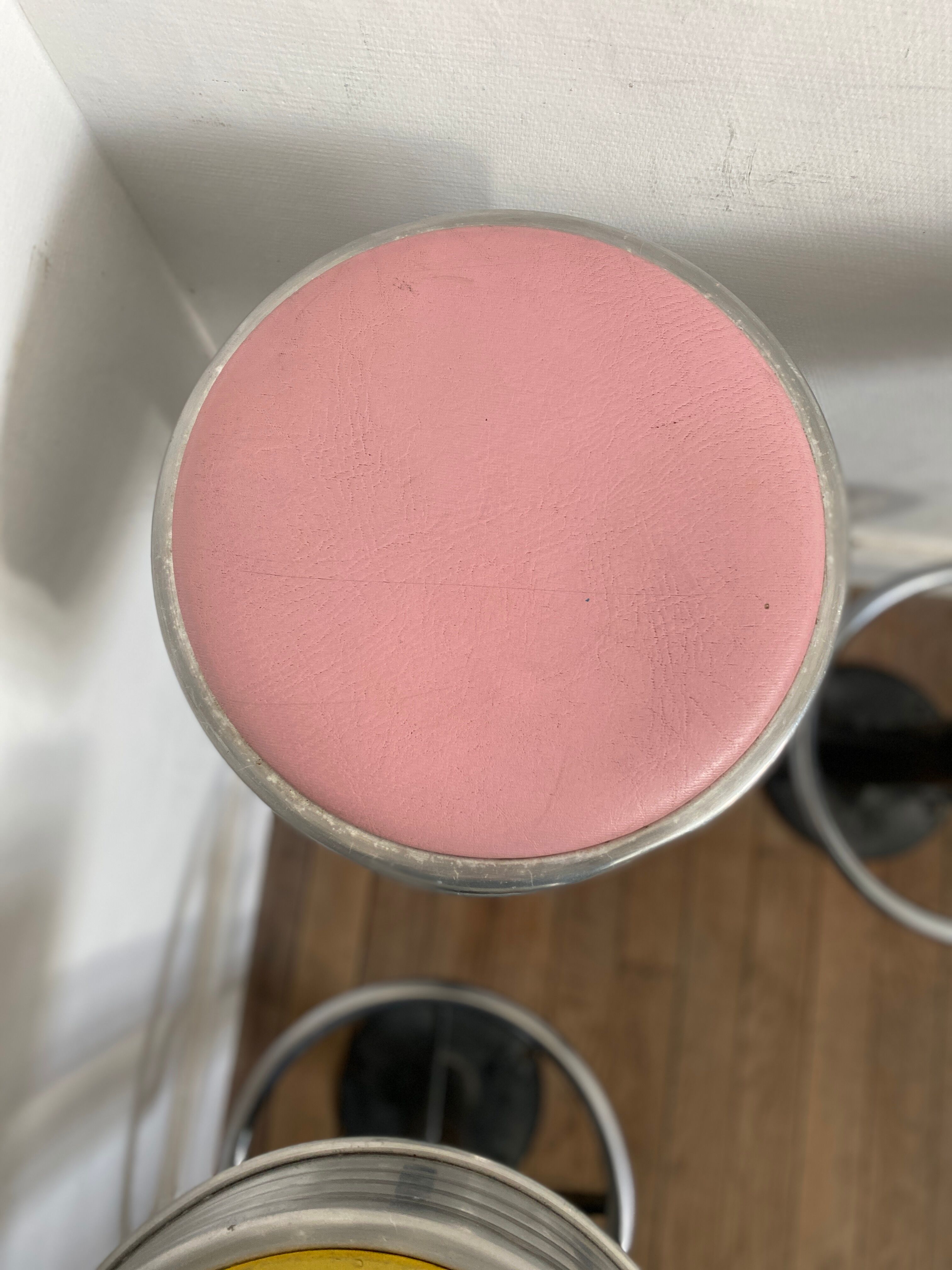 3 stools dinner dinners American dinner's