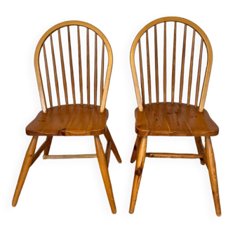 Pair of 70s pine chairs