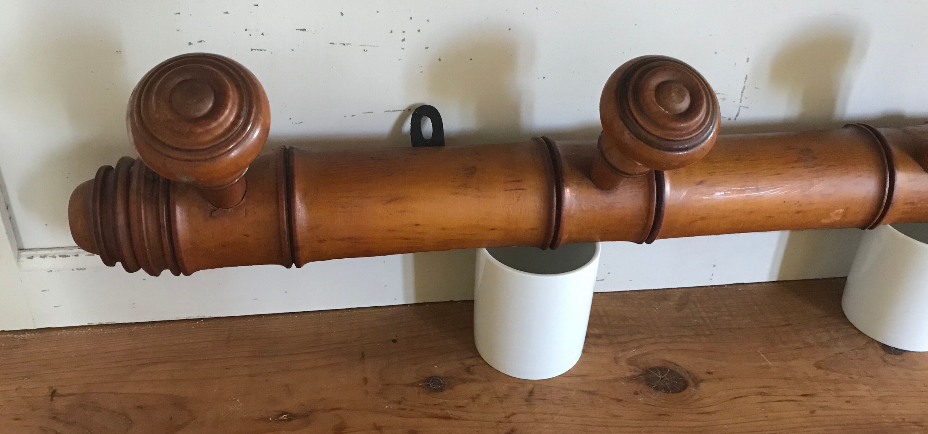 Vintage wooden patère turned
