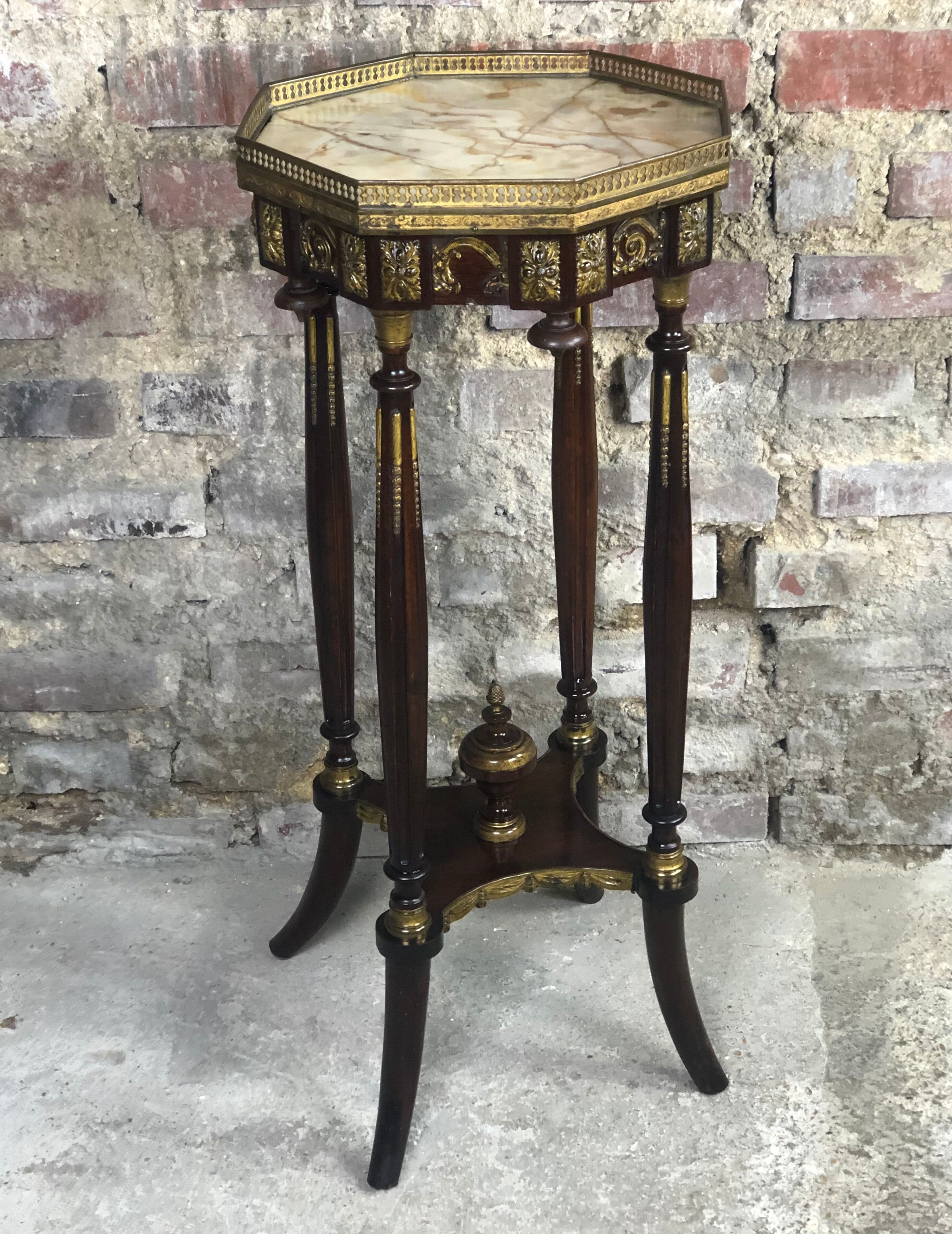 Pedestal table / harness Napoleon III era marble top
