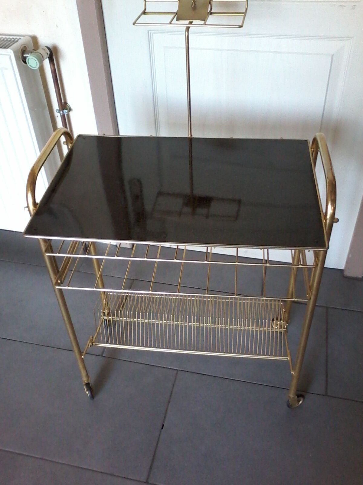 Vintage vinyl range table