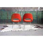 Ensemble de 8 chaises en acier chromé et laine orange, 1960