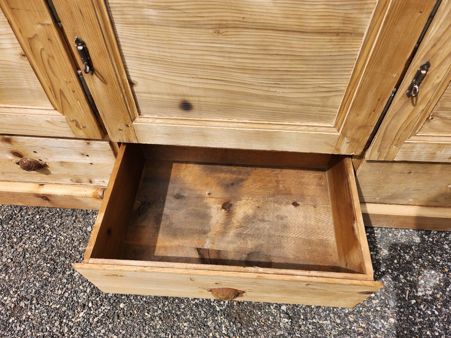 Old trade furniture with 3 drawers and 3 doors