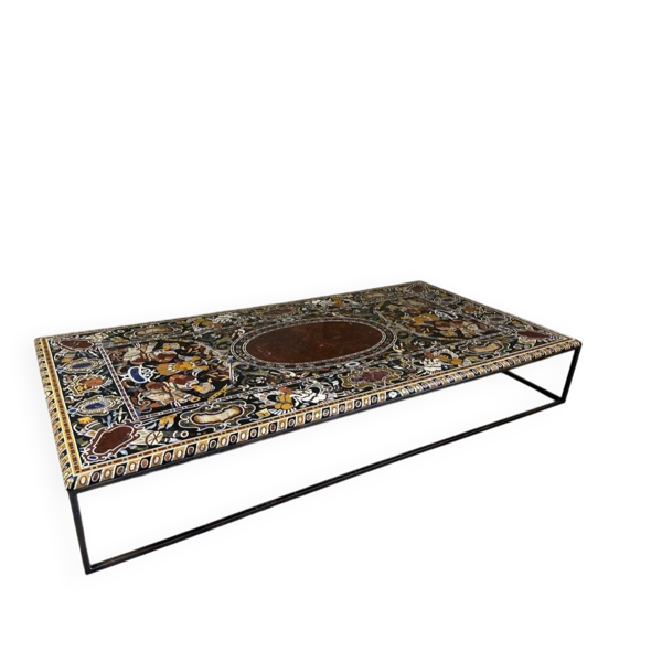 Table basse en marqueterie de marbre vers 1990