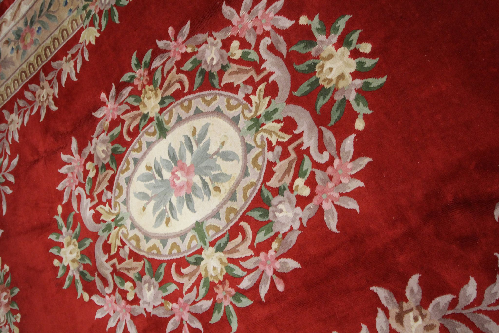 Chinese wool area rug 275x397cm