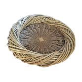 Round basket or braided wicker tray