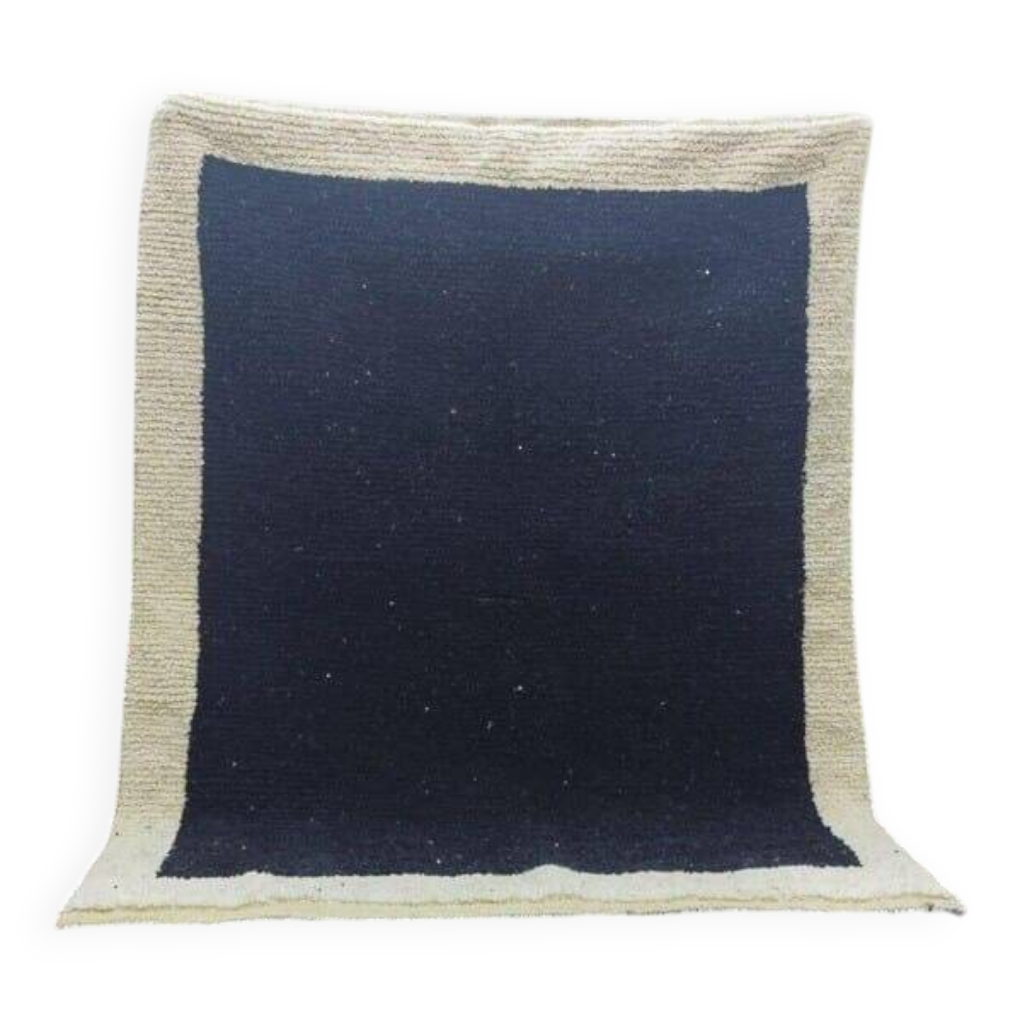 Tapis en laine noire