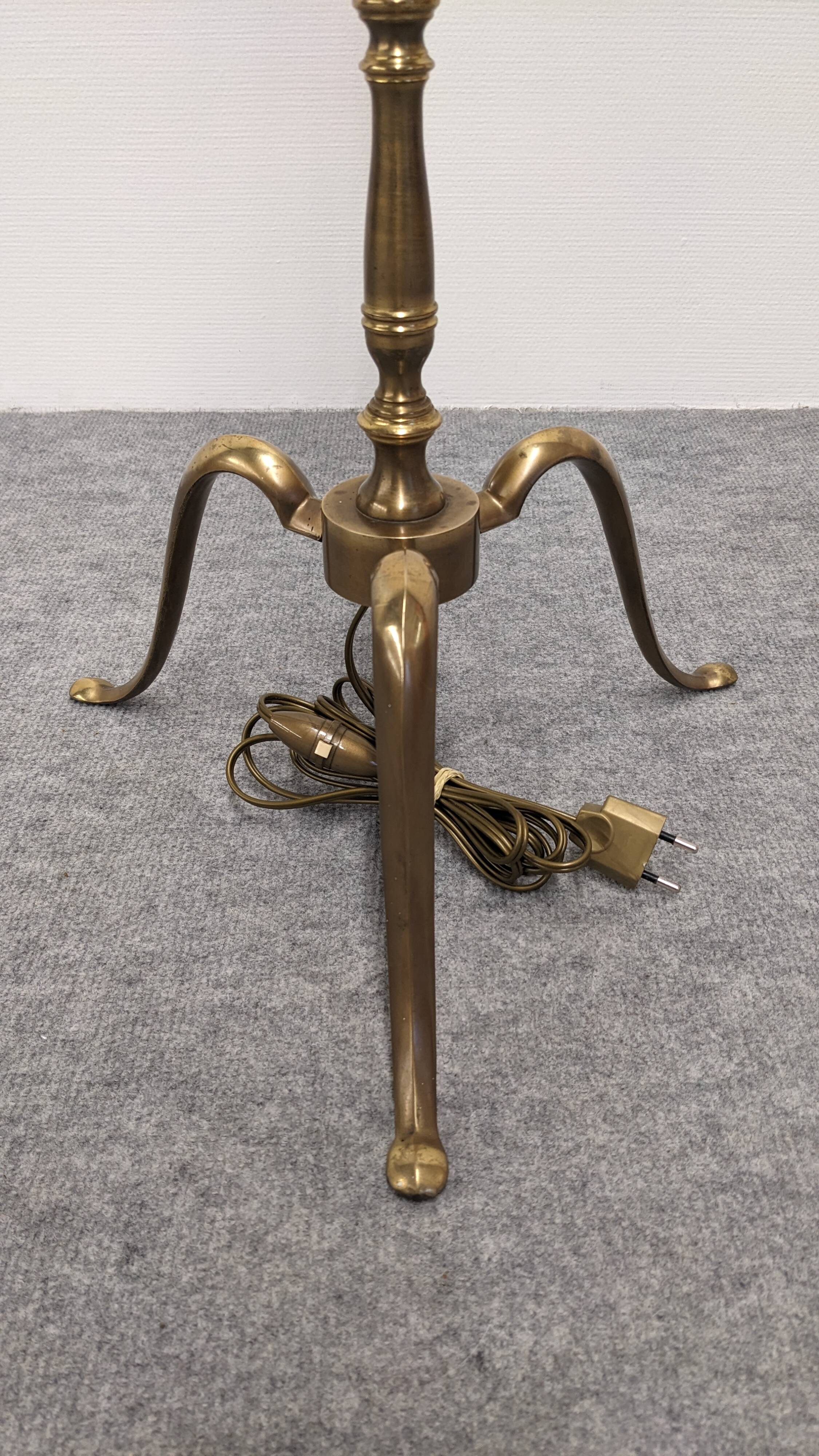 Tripod floor lamp in bronze, France circa 1960