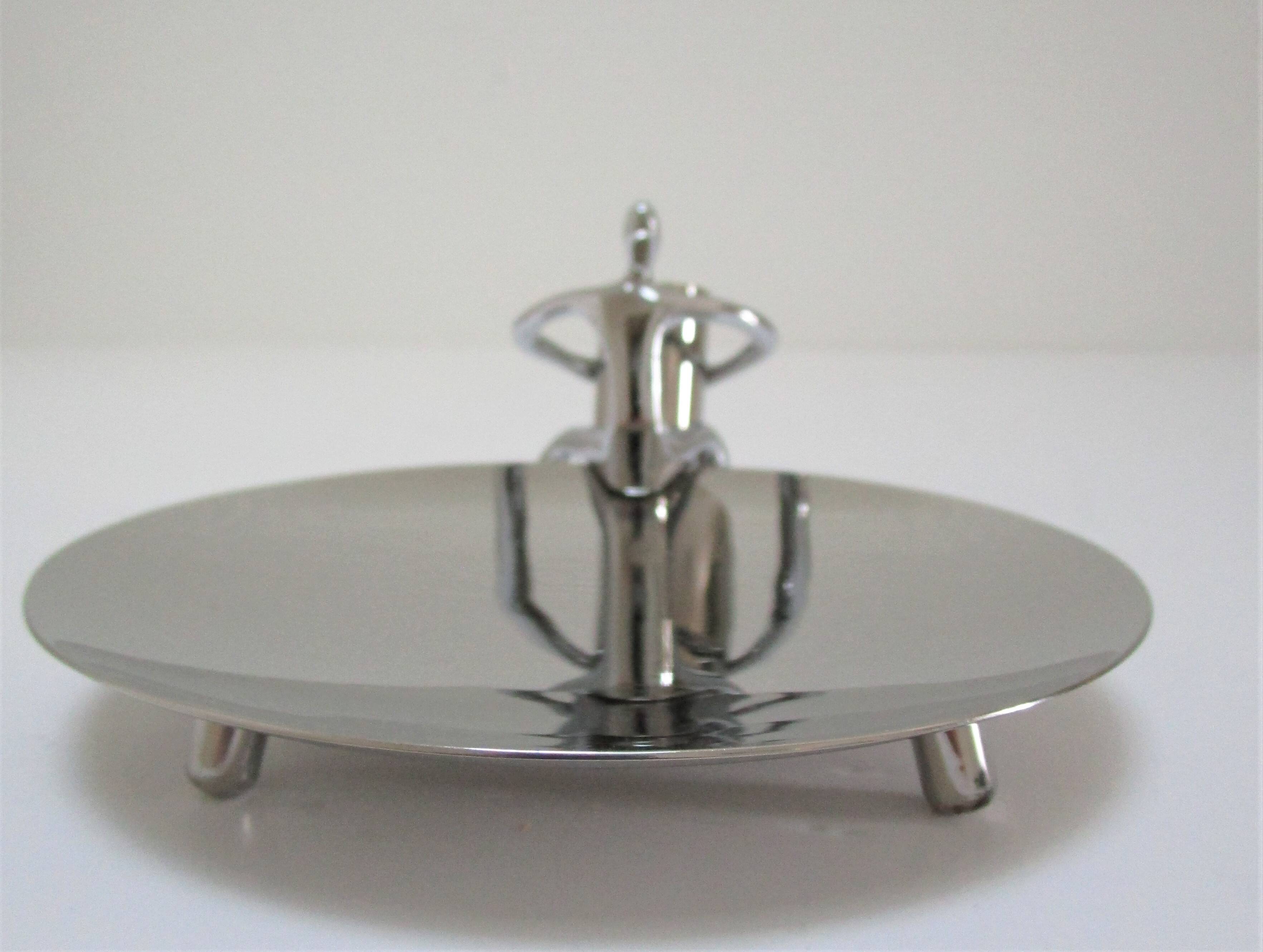 Coupe en laiton chromé design par Mukul Goyal