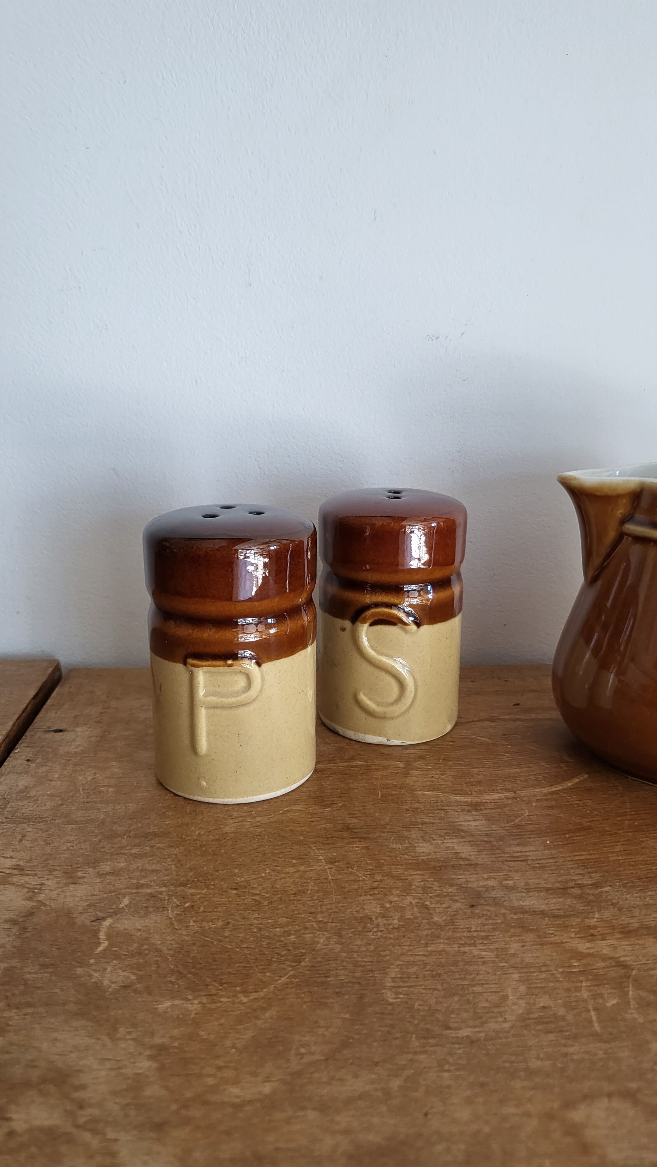 Salt and pepper service