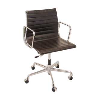 EA117 Armchair  by Charles Eames