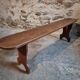 Banc en bois de cerisier français, années 1930, banc étroit en bois
