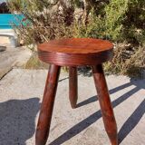 Round tripod stool