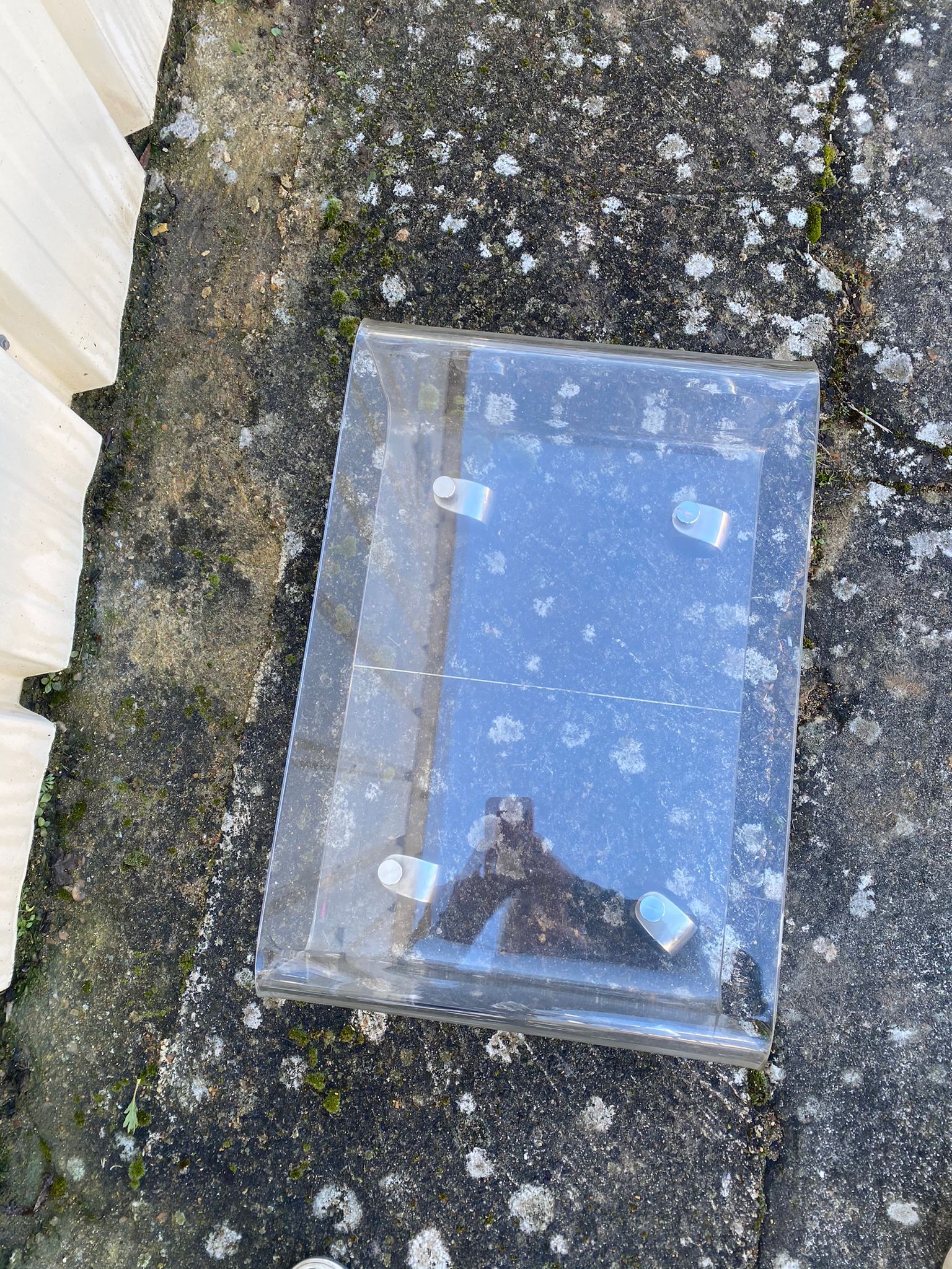 Table basse plexiglas les invisibles du marais