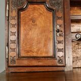 Vaisselier Louis XV en chêne et loupe de frêne