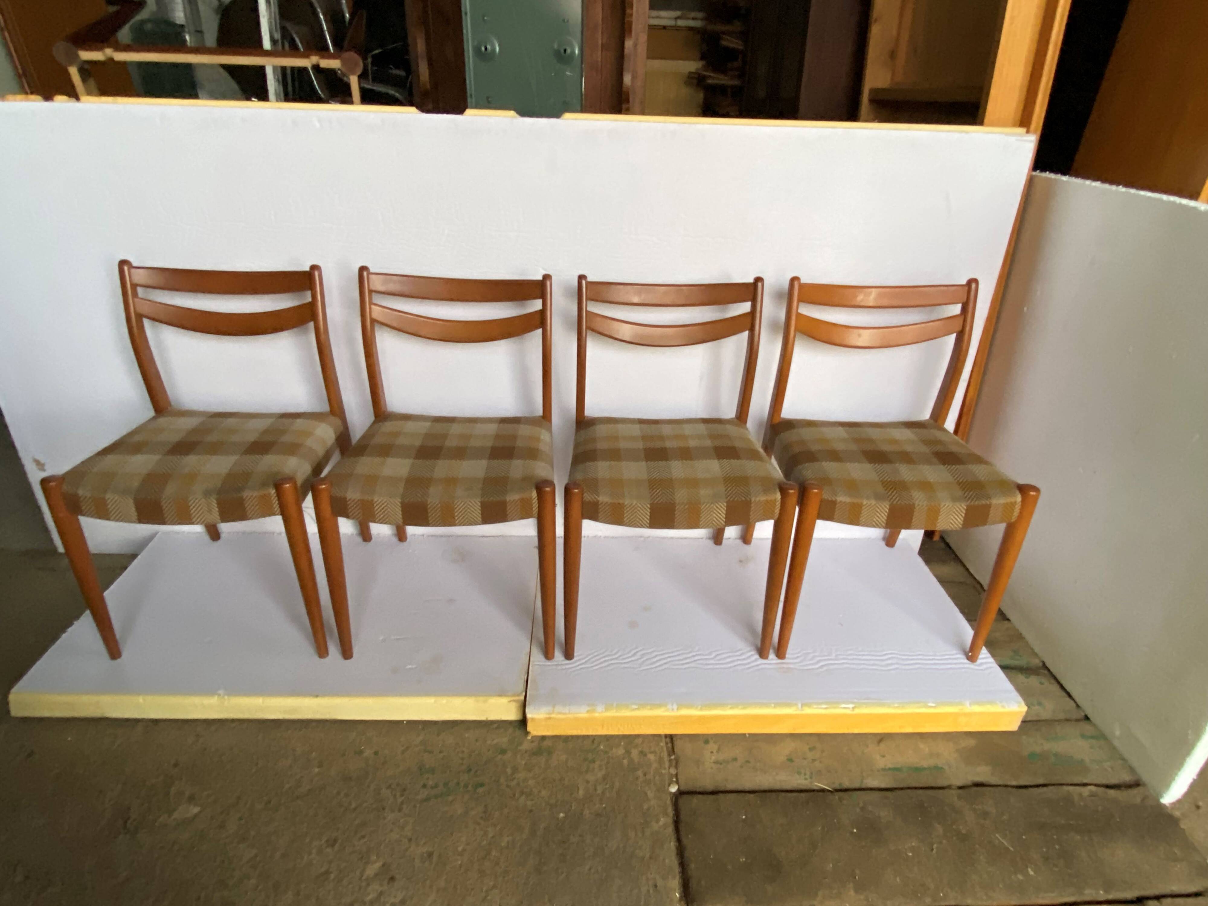 Series of 4 Scandinavian style chairs 1960