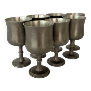 ensemble de 7 coupes