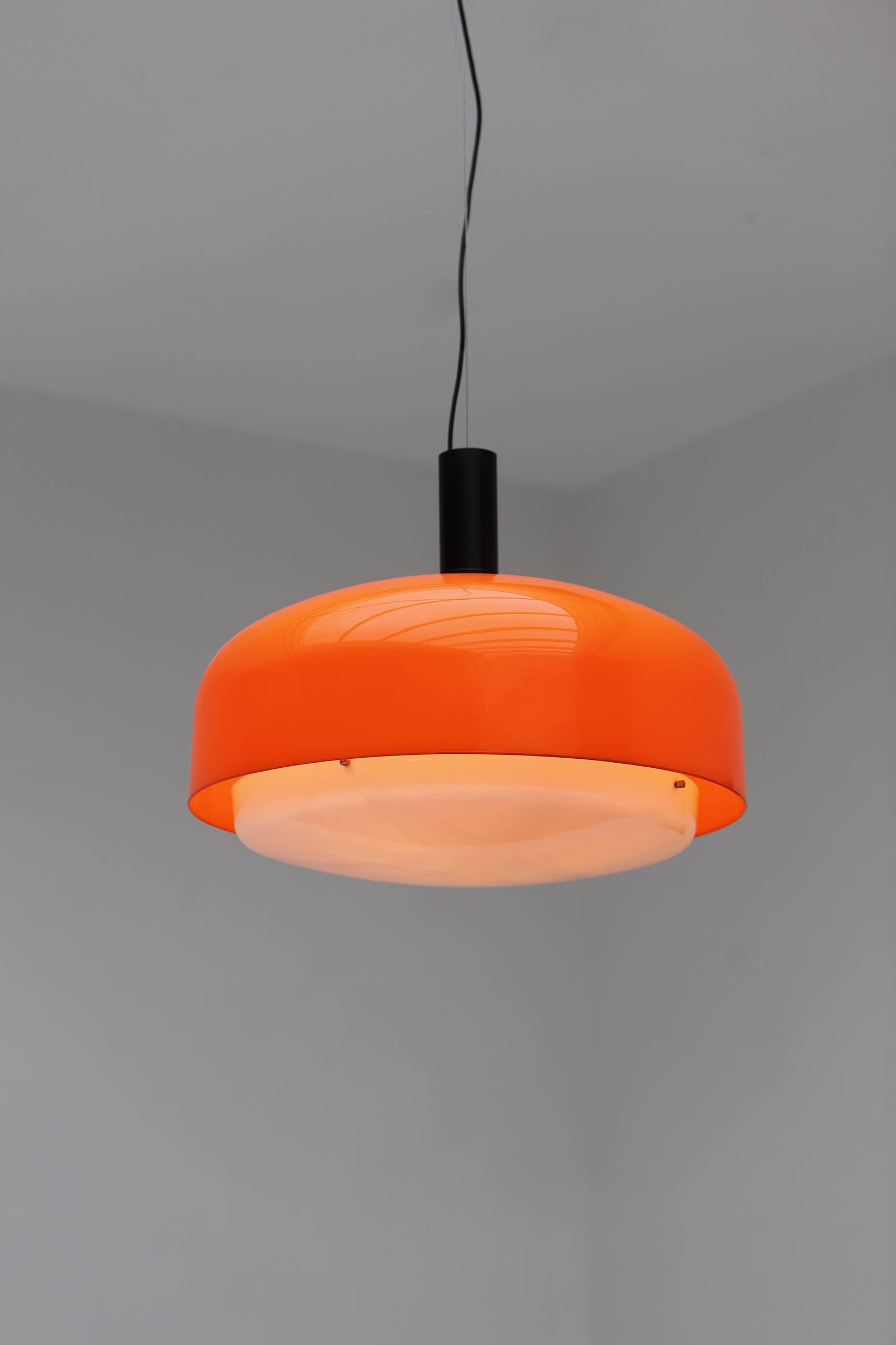 Kartell Large Pending Lamp by Eugenio Gentili Tedeschi - Kd 62