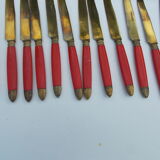 Housewife covered dessert red handle