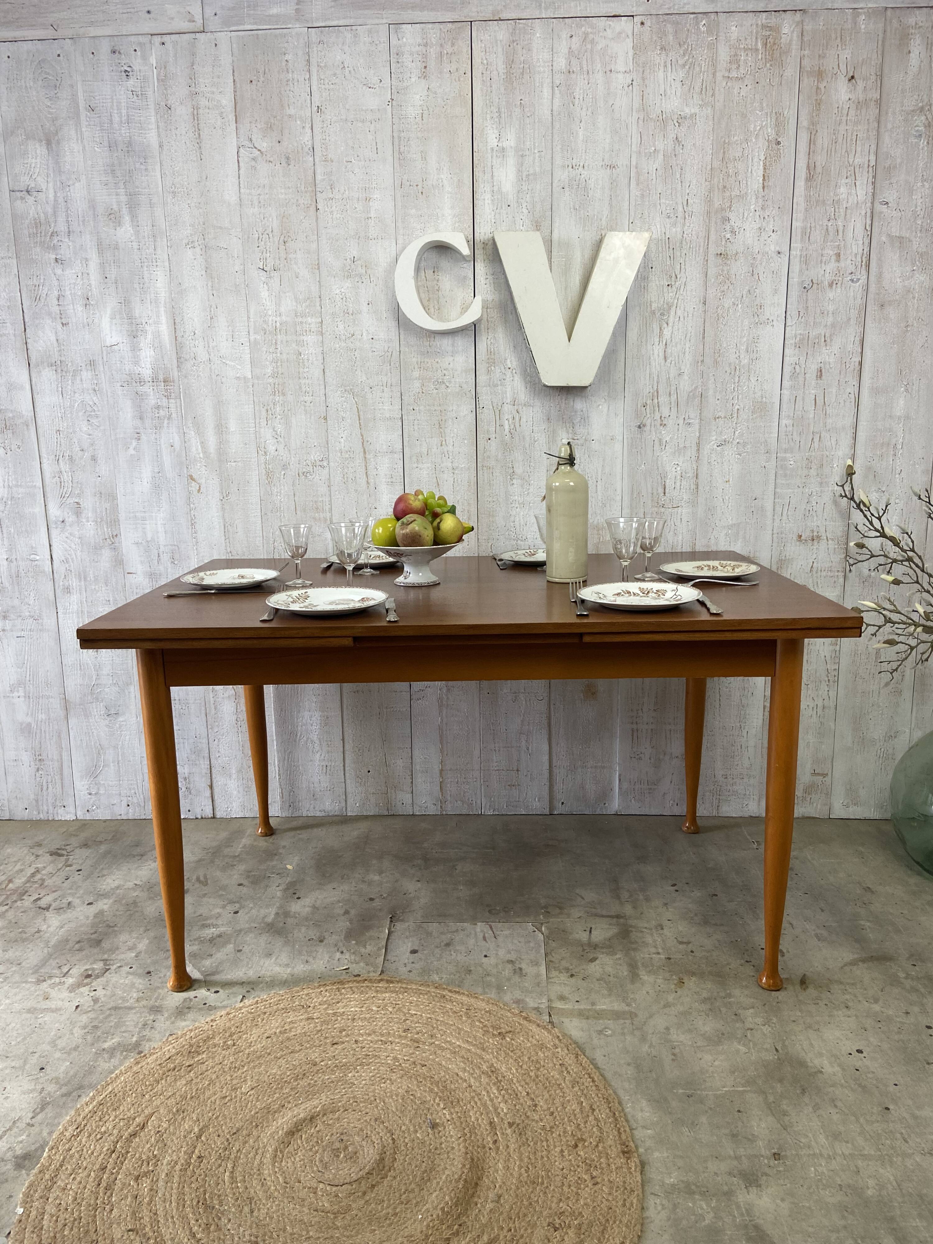 Vintage extendable table