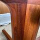 Table ronde dia 116cm extensible type Scandinave en teck et placage de teck an 1960