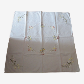 Embroidered tea cloth