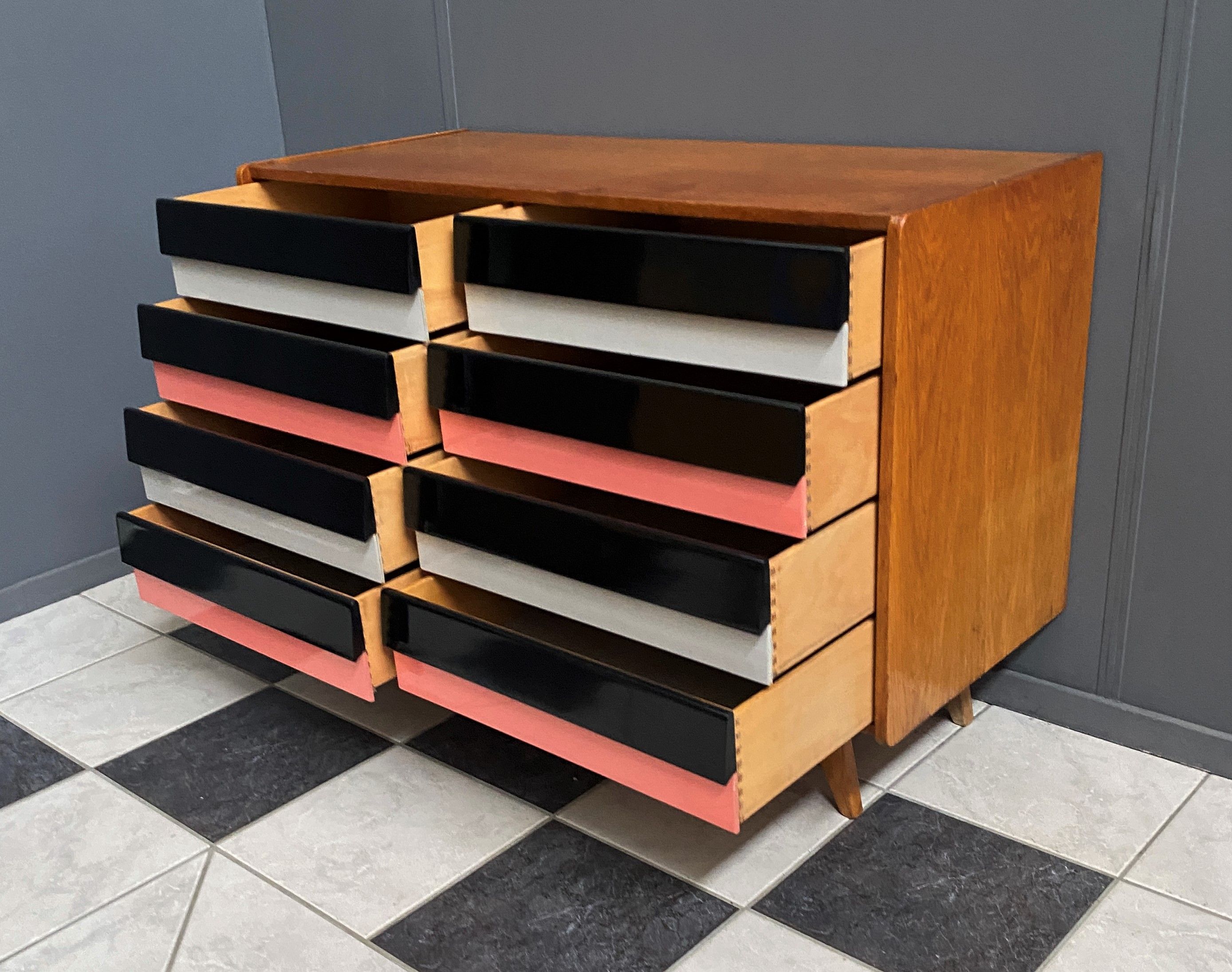 Jiri jiroutek sideboard U-450 pink 8-drawers 1960s Interier Praha