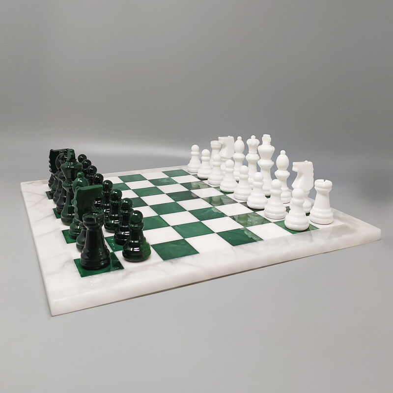 Chess set in volterra alabaster handmade made in italy