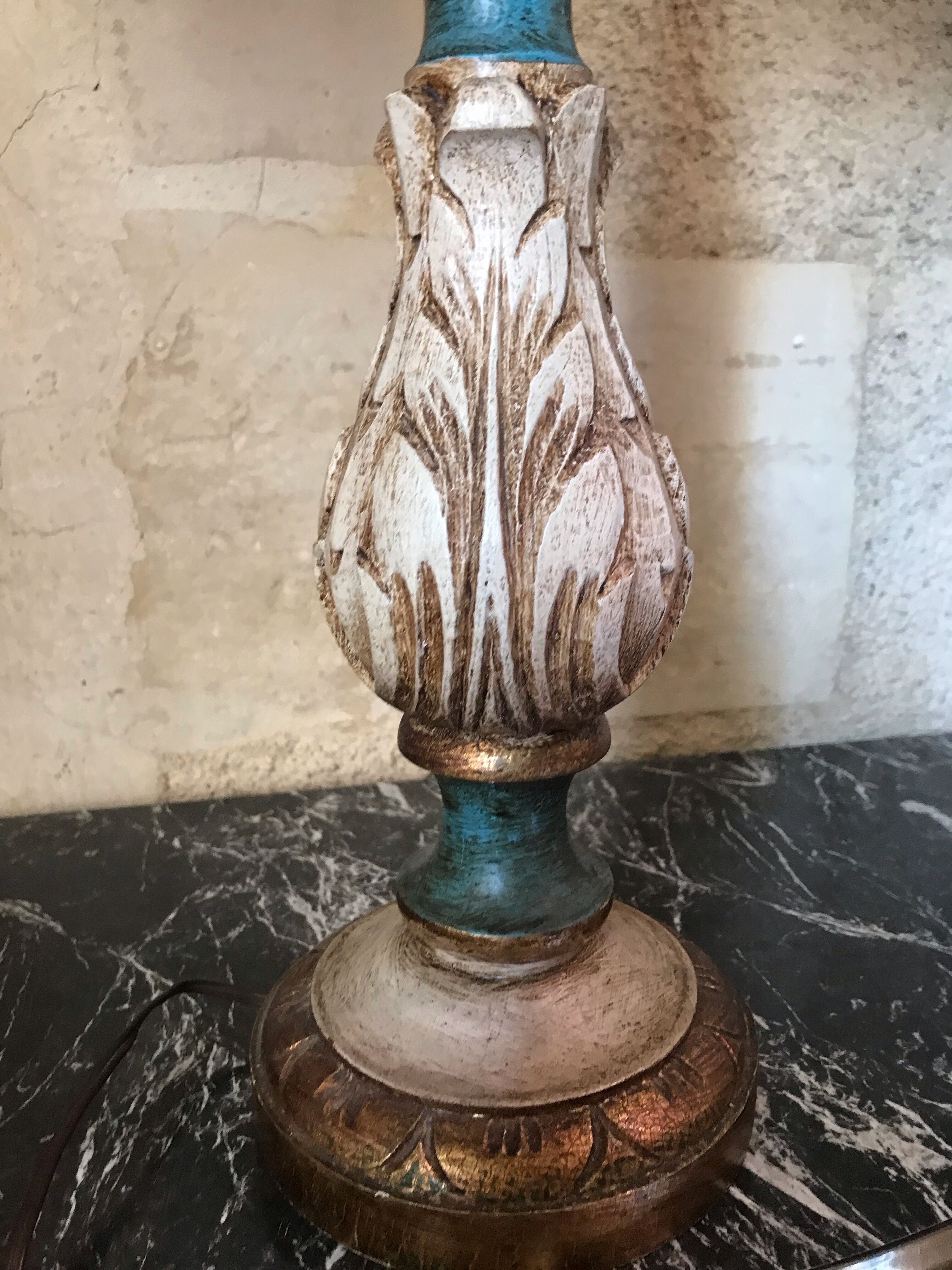 Venetian lamp in gilded wood