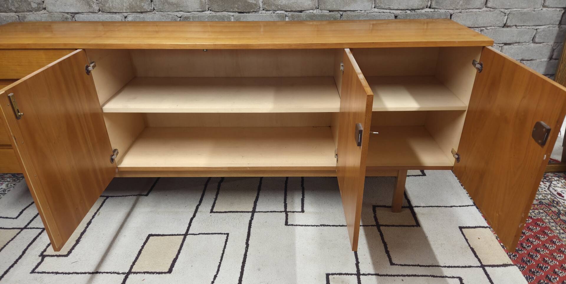 Grande enfilade vintage années 50/60 – 4 tiroirs & rangements