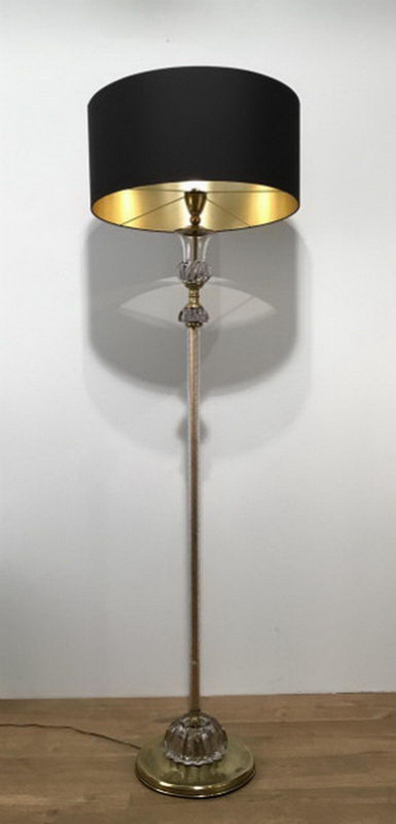 Murano glass floor lamp. Attributed to Barovier & Toso