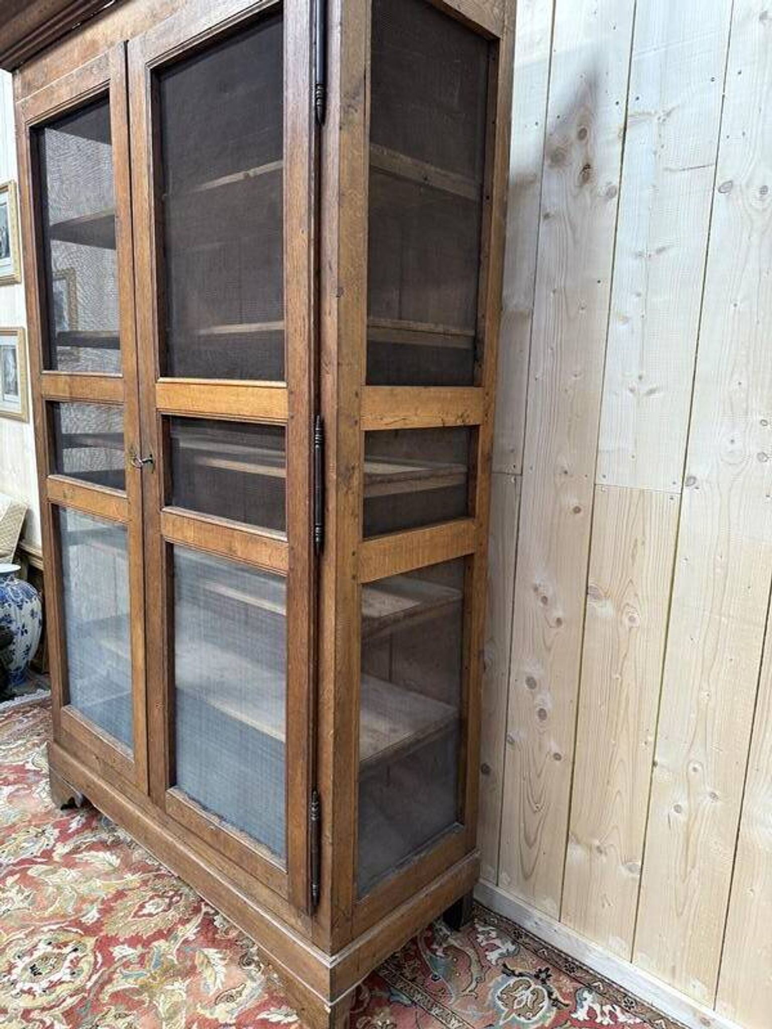 Armoire / Garde-Manger époque Louis Philippe en chêne massif