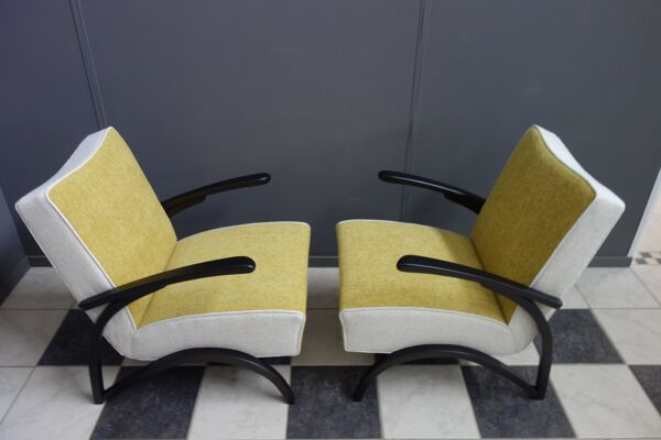 Paire de fauteuils de Jindrich Halabala