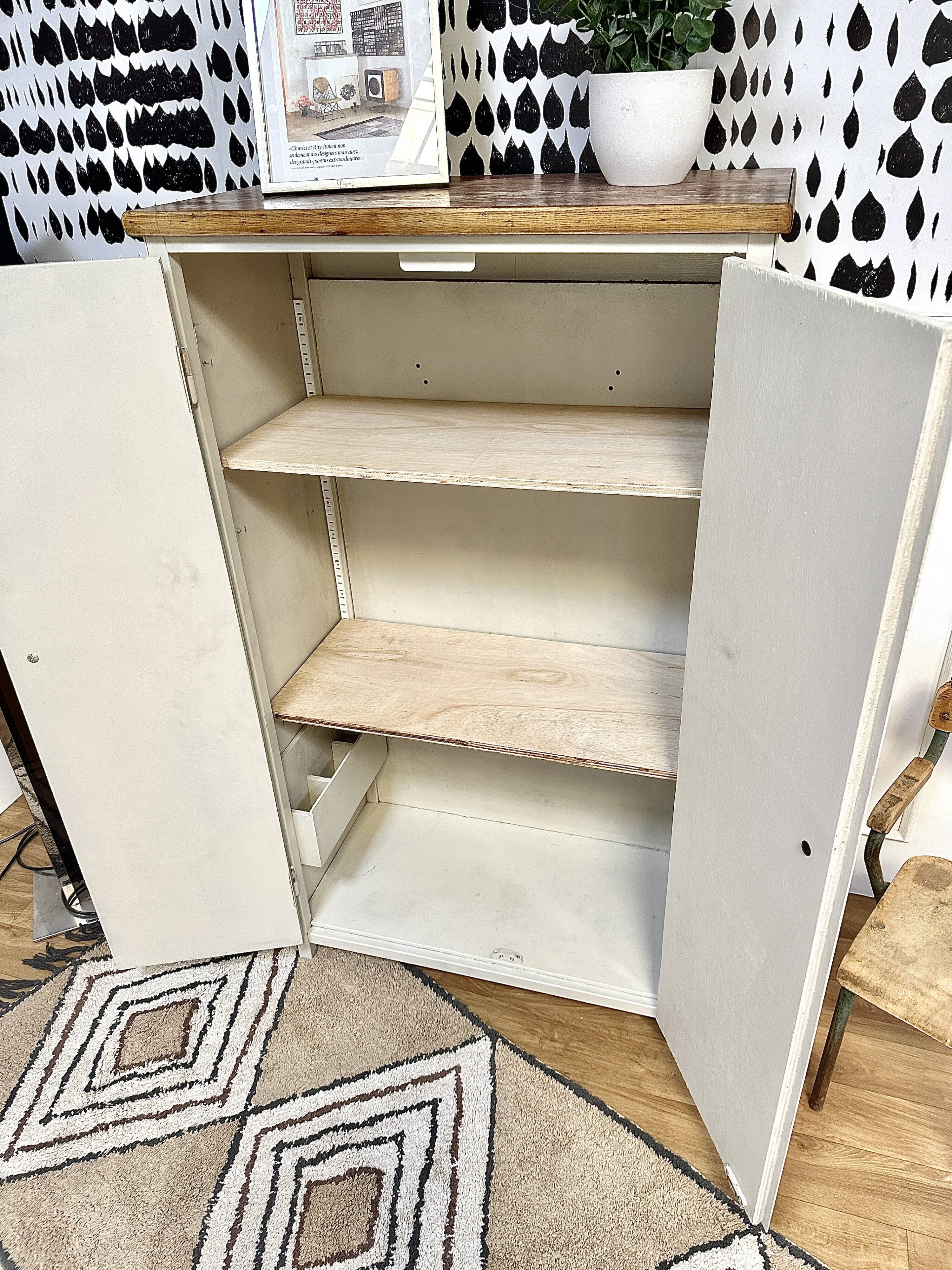 Vintage cabinet