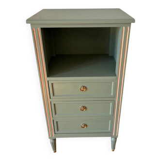 Vintage Louis XVI style chest of drawers – sage green paint, doorknobs