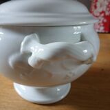 Soupière ancienne en porcelaine blanche