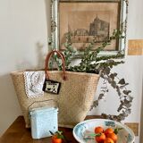 Round dish signed Bertrand Bordeaux model Anémone