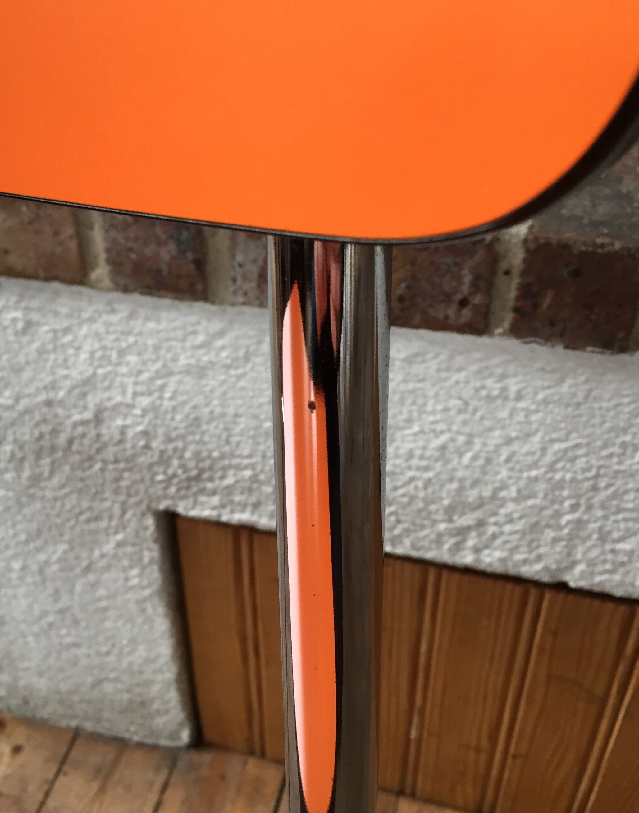 Lot of 4 vintage chairs in orange formica
