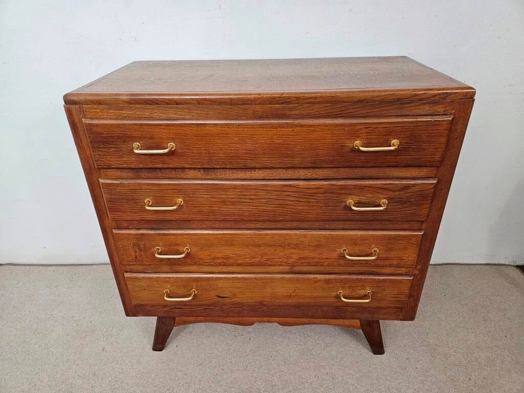 Vintage chest of drawers