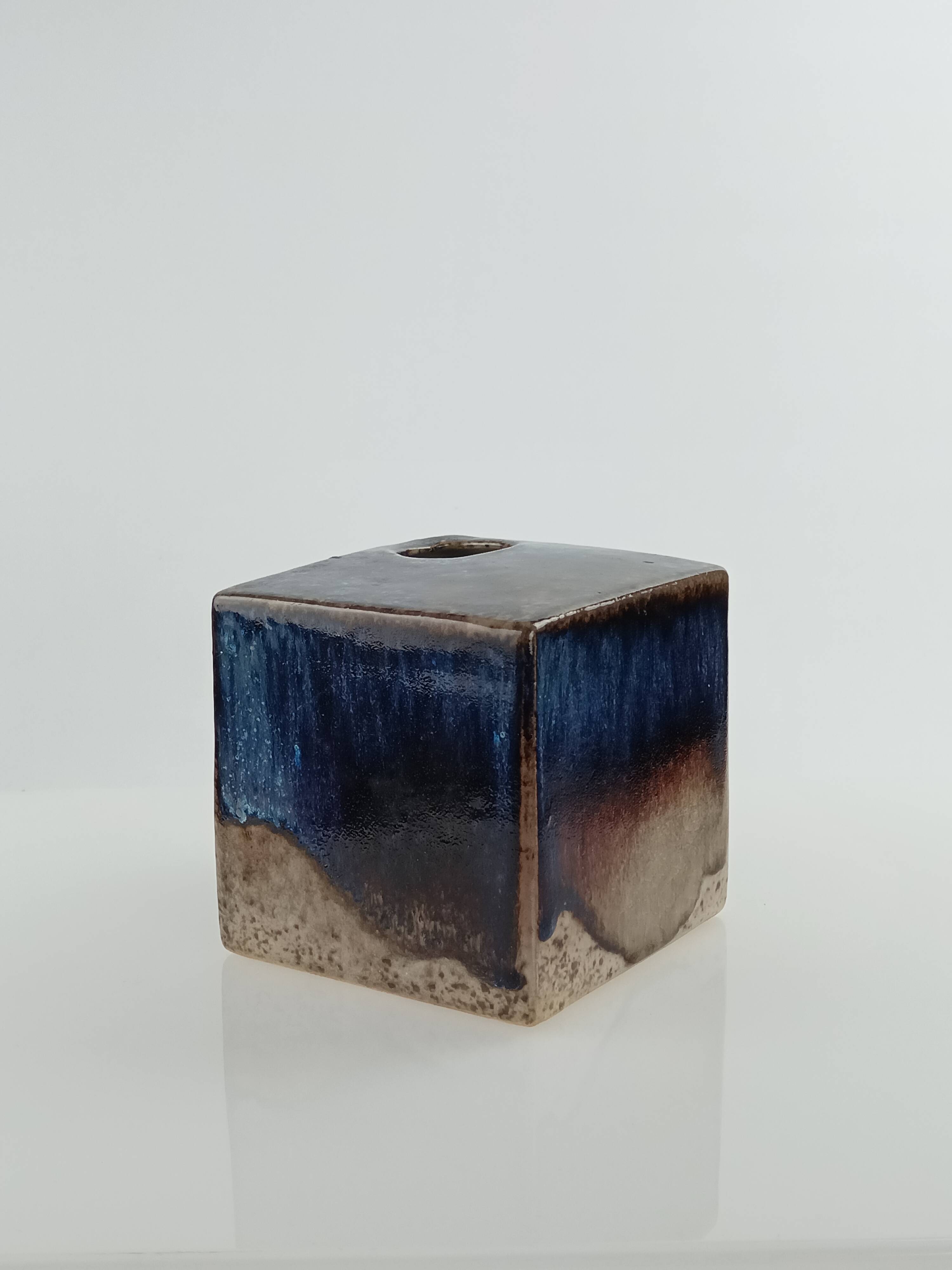 Vintage 1979 cubic ceramic