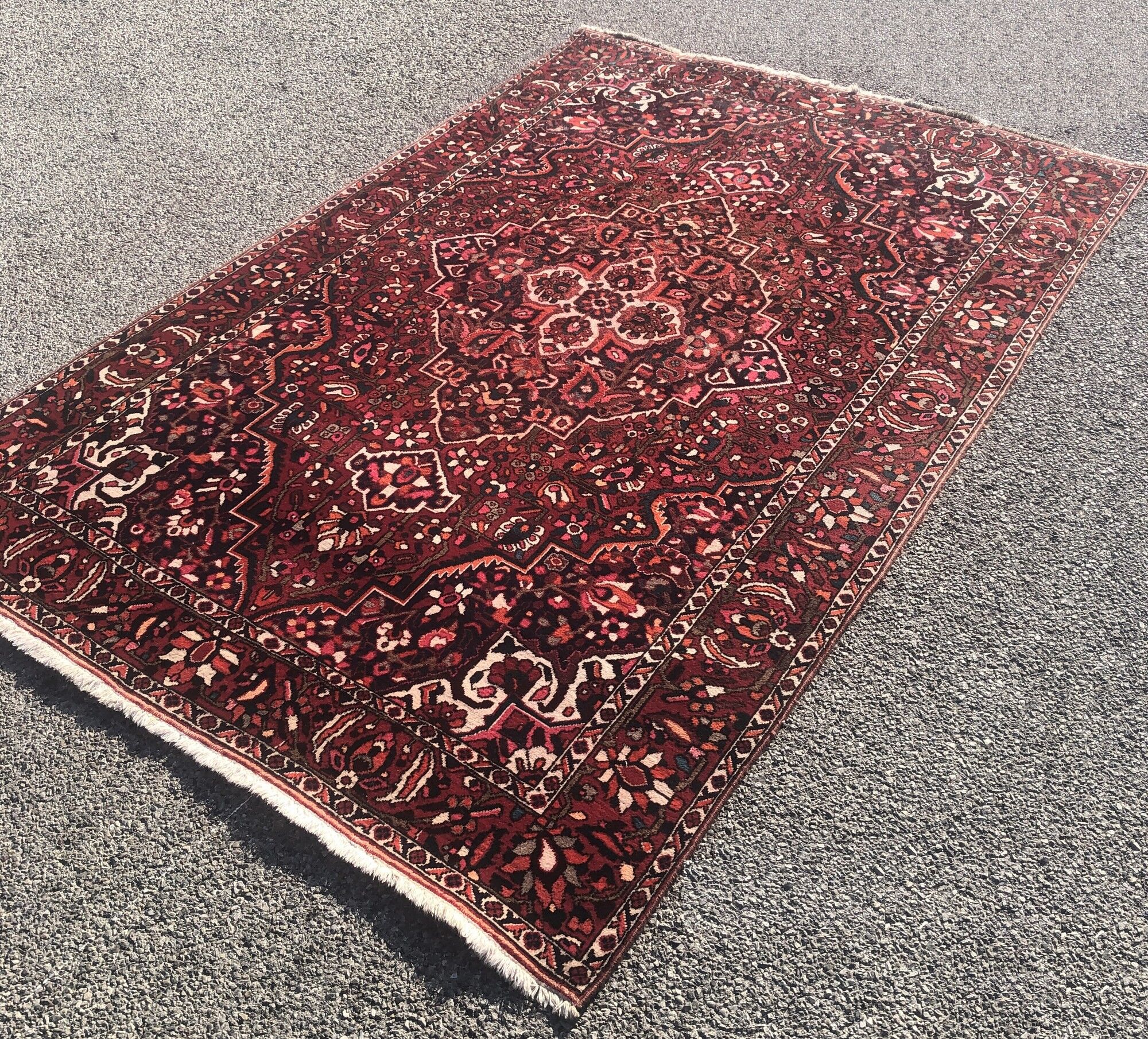 Persian orient carpet iran bakthiar 196 x 300 cm