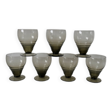 Set of 7 large art deco design wine glasses in smoked glass from the 30s and 40s