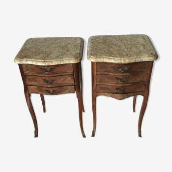 Paires de tables de nuit chevet style Louis XV