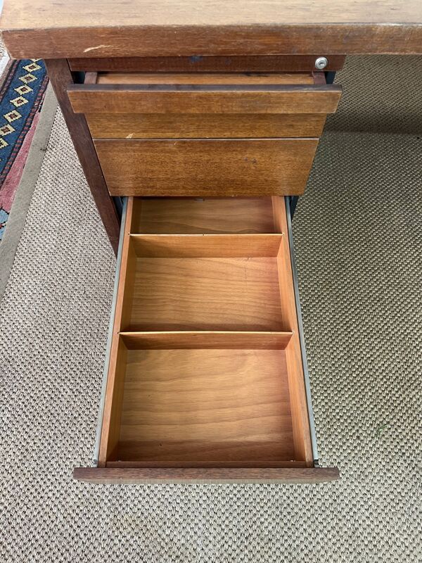 Bureau en bois ancien