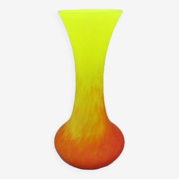 Glass paste vase