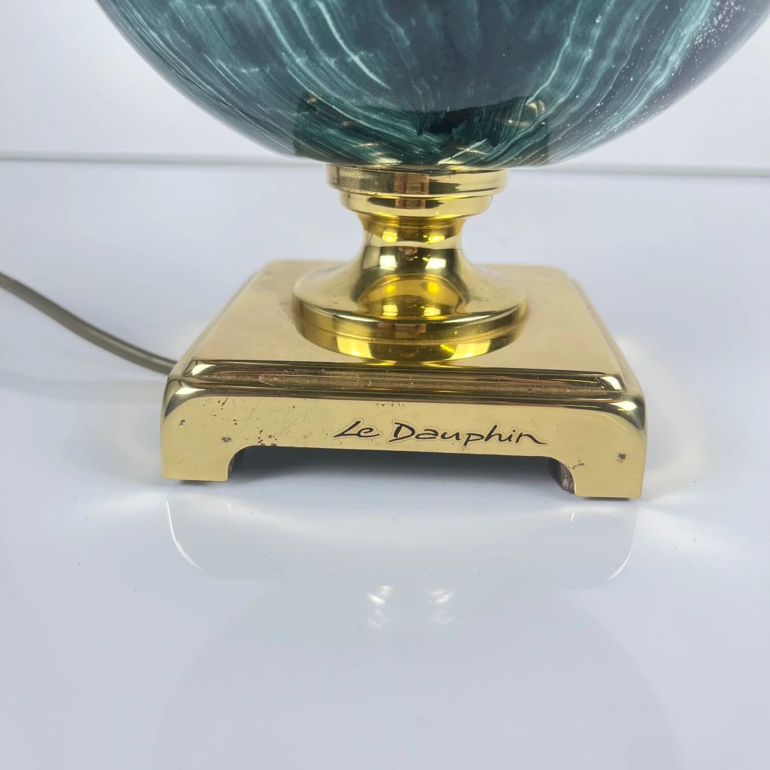 Table lamp Maison Le Dauphin in brass and green malachite imitation, 1980.