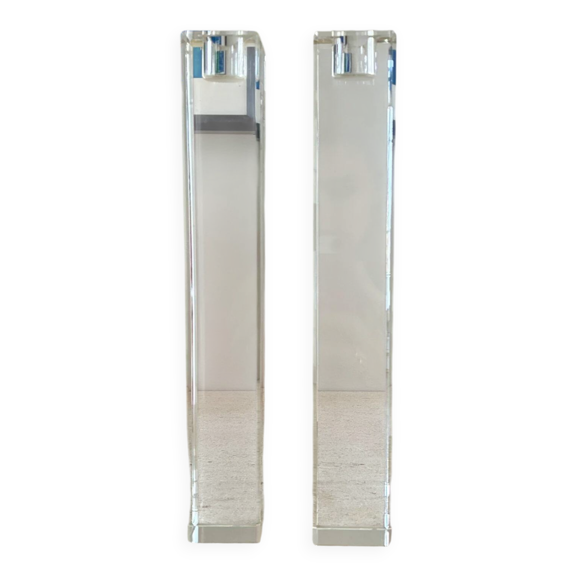 Paire de bougeoirs "Tube" en cristal à facettes - 1970.