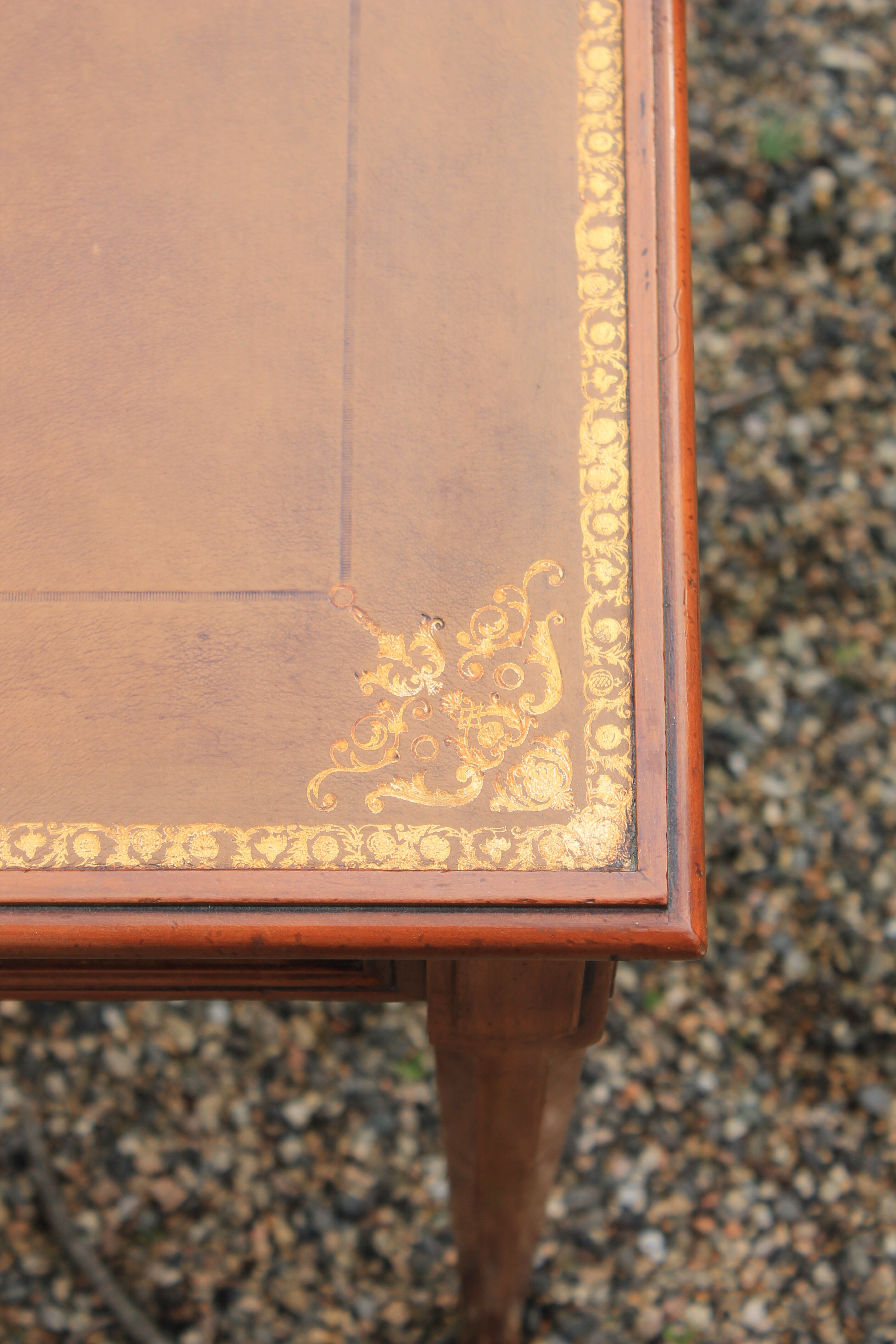 Game table